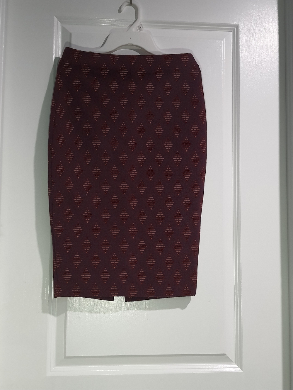 Women’s Burgundy Patterned Pencil Skirt